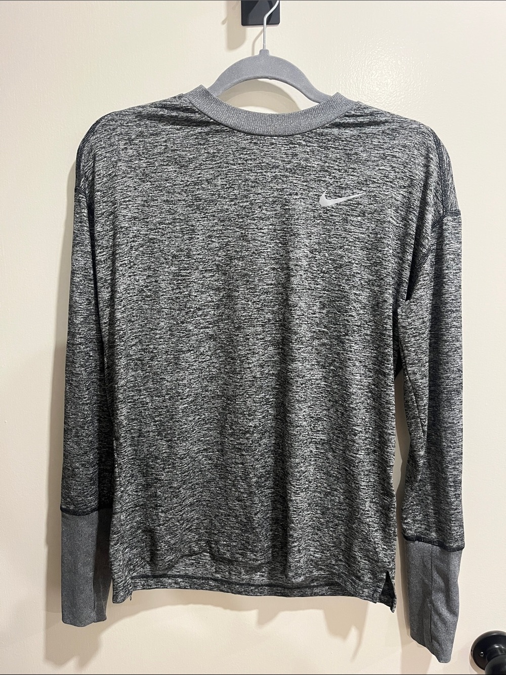 Nike Women’s Long-Sleeve Heathered Black & Gray Dri-FIT Top